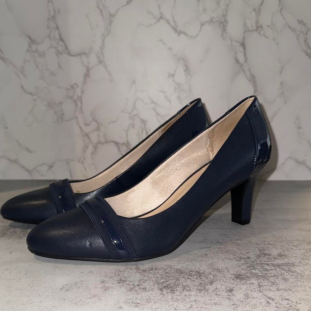 NWB Life Stride Soft System Gio Pump Shoes LUX Navy 10 W Flex Sole 2.75" Heel